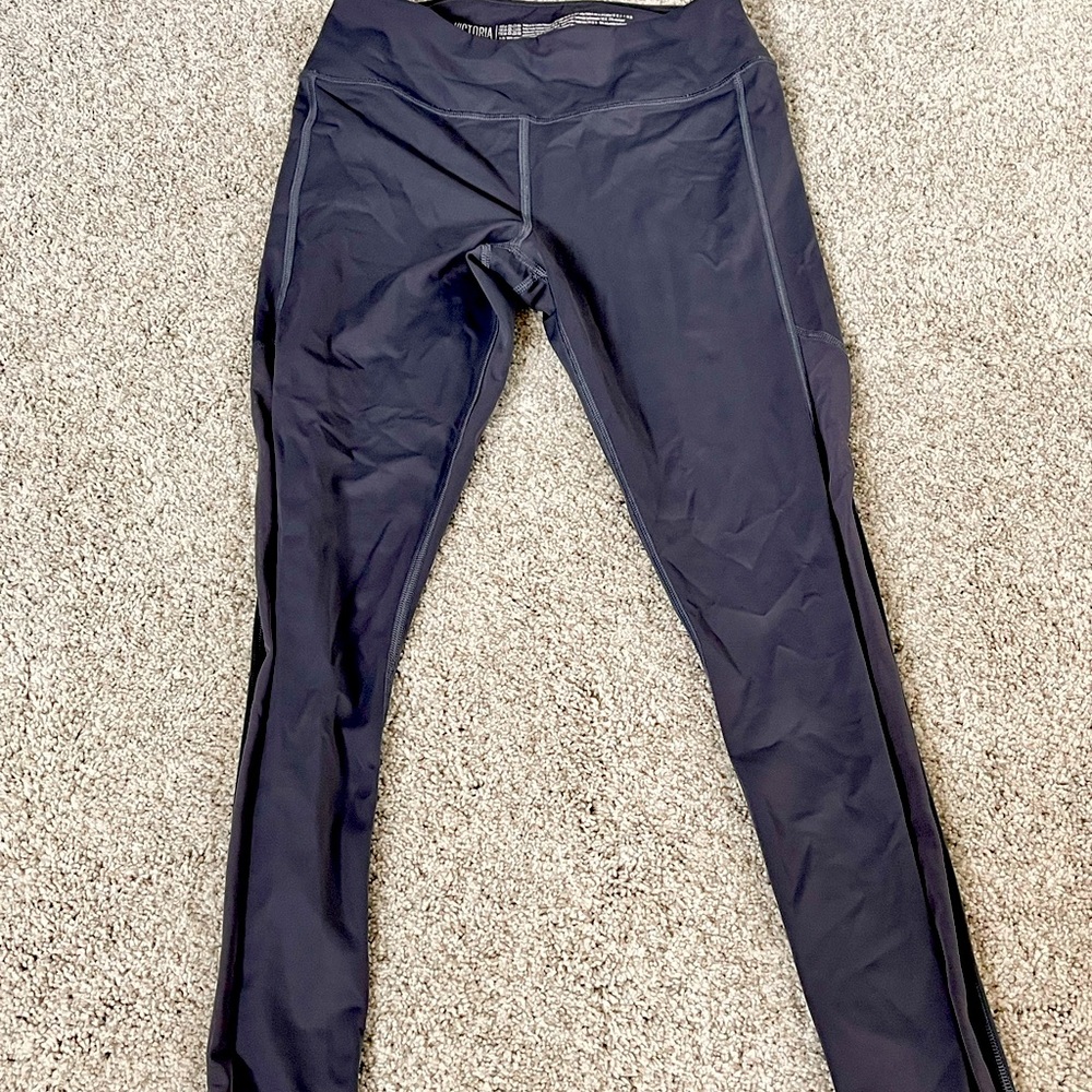 Charcoal VS workout leggings